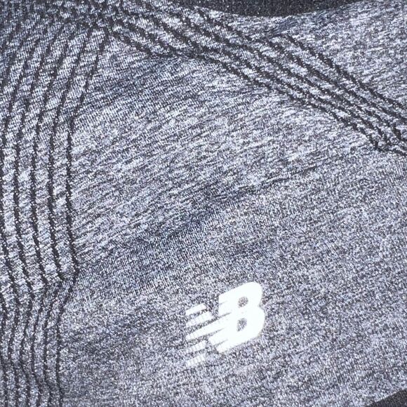 New Balance Gray Heathered Sports Bra Size Medium - Picture 2 of 5